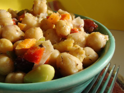 veganfeast:  Autumn Chickpea Salad on Flickr.