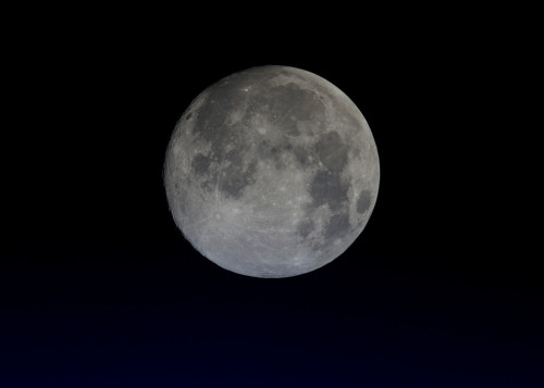 Full moon photographed by Tim Peake from the ISS, 20 May 2016