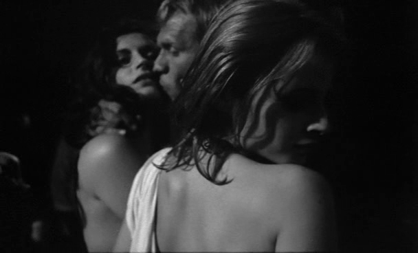 absolution-v:    Entranced Earth (1967) Terra em transe (Glauber Rocha)  