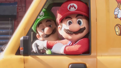LOOK GUYS LOOK! ITS THE TWO GREATEST VIDEO GAME STARS OF ALL TIME: CHRIS PRATT AND CHARLIE DAY!