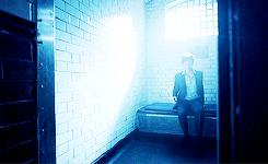 sherlockholmse:  sherlock + blue 