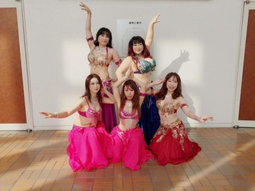 welt2408: お次はベリーダンスの写真です。 この豊満な女体、いかがですか？