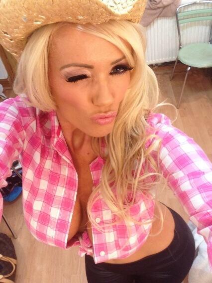 Sex amateur-implant-pics:  Lucy Zara  thebimboblogring: pictures