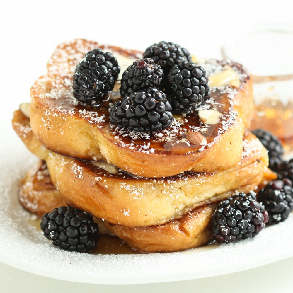 thecraving:Snowflake Pain Perdu  Make mom something special for breakfast today.