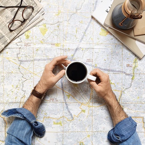 coffeeandlight:  When easy mornings.  Heartbeats by José González.