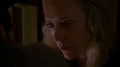 Screen caps of Chloë Sevigny in American Horror Story: Hotel episode 5.03 &ldquo;Mommy&rdquo;.More: 