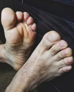 theprvrtd:  I love hair toes 