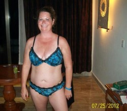 midwestmilf9000:  Midwestmilf9000 bra and