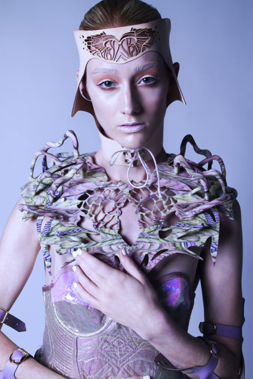 kaltblut-magazine:  FUTURE-TIVE NATURE! COLLECTION NIXI KILLICK! Photographer Boa Campbell produced FUTURE-TIVE NATURE! A collection by Nixi Killick! Nixi Killick is an artist born creative currently based in Melbourne, Australia. A recent Fashion