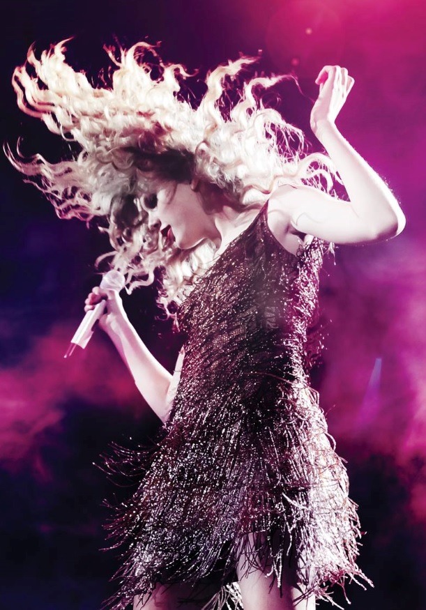 tbeard6160: Taylor Tour Photos - 1989 cannot get here fast enough!
