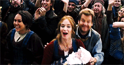 boshrocks:  theatremissfit:  clones-and-thrones:This was the most Anna Kendrick-y thing in the whole movie.  What is Chris Pine even doing with his hand  That’s called The Royal Wave and its something he learned on The Princess Diaries 2