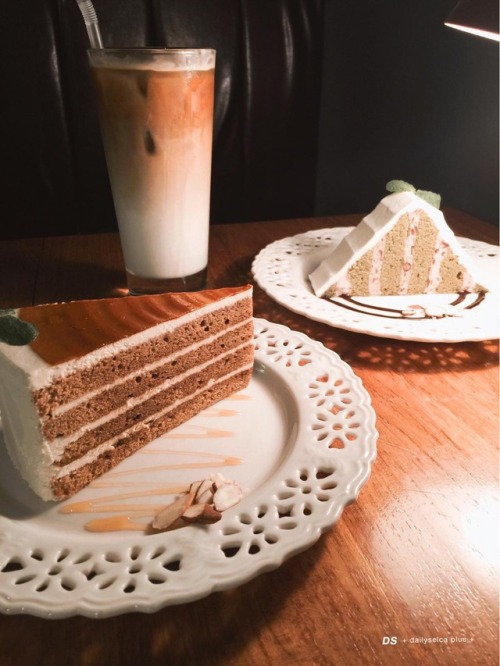 낙랑파라 (樂浪Parlour) 서울시 마포구 동교동 148-3A great place with great coffee, great dessert, and most impo