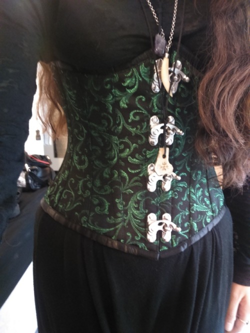 Casual goth outfit #7 The green goth…
