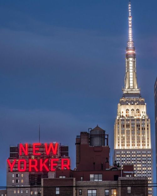 New Yorker Hotel by @nyclovesnyc #newyorkcityfeelings #nyc #newyork