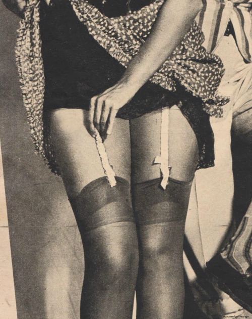 trixietreats:  Au carrefour étrange:  Flirt Volume 6 Number 6, December 1953. Frank Bailey (Editor), Reale (Art Director)  