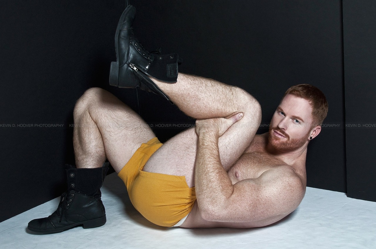 pussyonfire:  Seth Fornea http://pussyonfire.tumblr.com/archive 