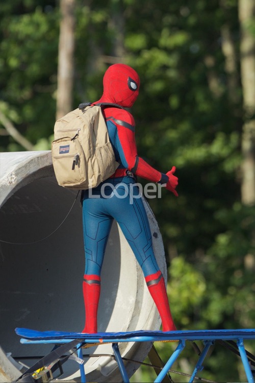 withgreatpowercomesgreatcomics:  Pics from the set of ‘Spider-Man: Homecoming’ 