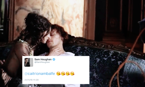livelyandcolourful:  Sam & Cait showing excitement about the EW cover shoot on twitter (Nov 21, 2015) 