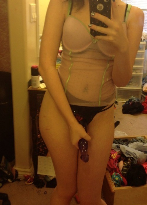 morpishere:  Selfies with something extra..! 