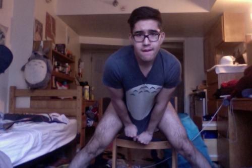 shamitomita:  I wanted to show you guys my new haircut…and my legs