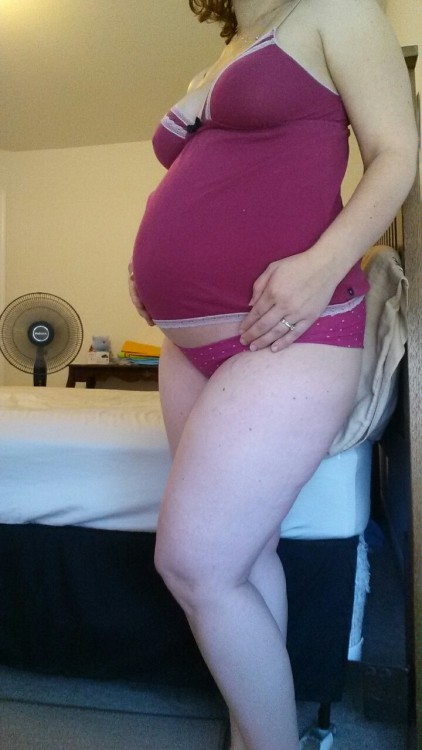 Sex nerdynympho87:  Getting bigger every day! pictures