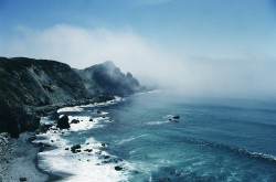 imaginaryenemyxo:  Big Sur and Fog (by Terry Foote) 