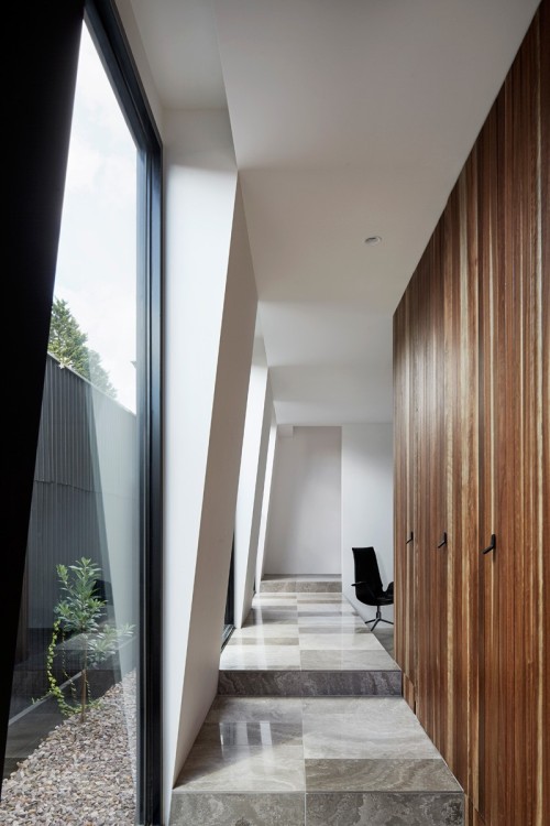 {Coy Yiontis Architects have designed a contemporary renovation and addition to an original Victoria