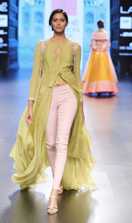 Anushree Reddy at Lakme Fashion Week 2016 (India)