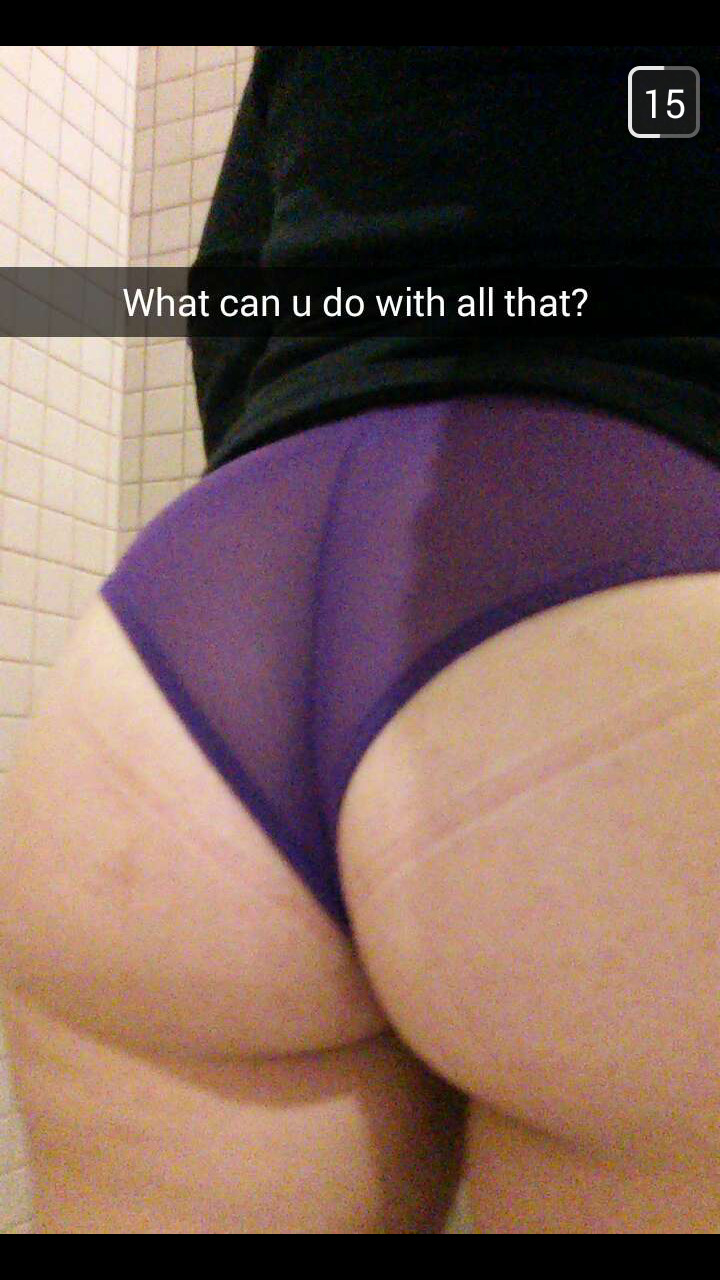 45ozbounce:  Love her fat juicy ass #wifey 