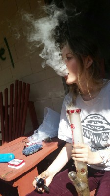 Dopeweedfairy:  Doobieornotdoobie:  Kiefeon:  Dopeweedfairy:  Bong Tokes After School