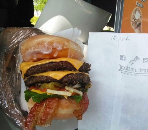 anunexplainablediva:  gregwuzhere:  molothoo:  These heart attacks look good asf tbh  The Luther burger!  YO WHERE IS THIS LOCATED??  @anunexplainablediva Miami