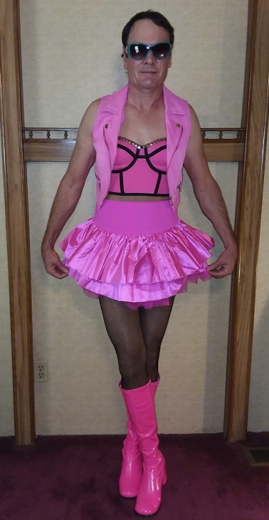 tvinhose:Say, “No” to boring clothes and Yes to pink sissy girly things and pantyhose!