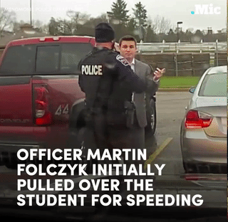 the-movemnt: White privilege is when a cop pulls you over for speeding and ends up
