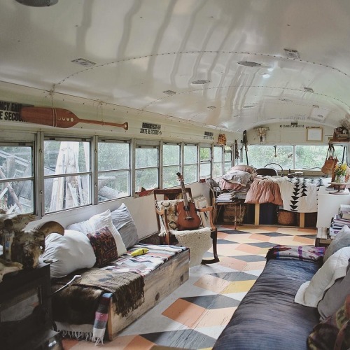 Bus LivingConverting Old Public/School Buses To Homes
