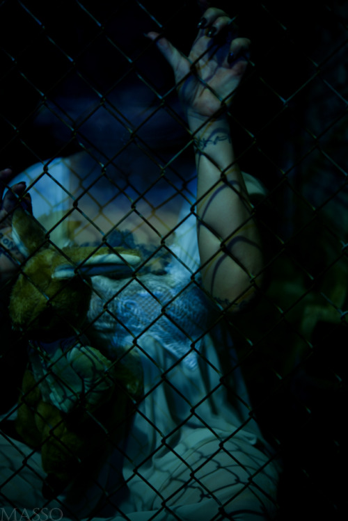 shessobootyful:  Uploading my newest zivity set featuring hexhypoxia - you don’t want to miss this lovely nightmare. No photoshop, all effects in camera. <3 