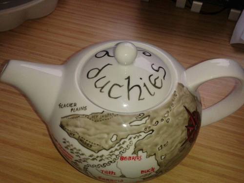 bloodmemoriesit:Six Duchies Teapot :-) painted by: Lorna Penasource: Facebook