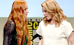 supercanariesold: Natalie Dormer and Sophie Turner at San Diego Comic-con 2015, July 10