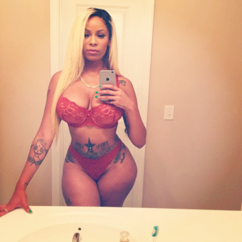 thebiggest1:Sade Bagnerise with the phat ass and curvy hips