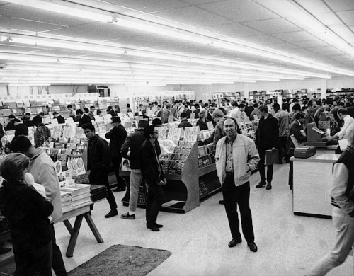 collectorsweekly:  If You’re Too Young to Remember the Magic of Tower Records, Here’s What You Missed