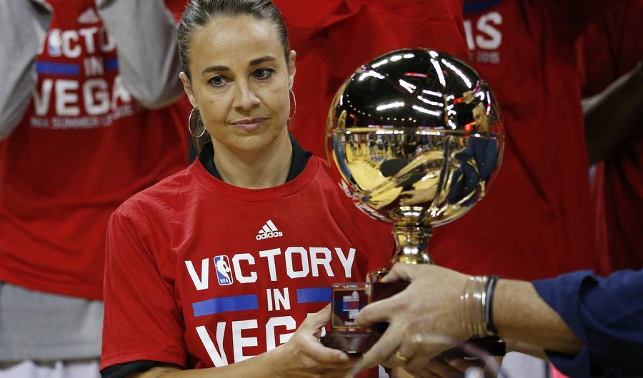 juugknight:  micdotcom:  Becky Hammon just coached a men’s pro-basketball team
