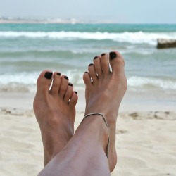 hippie-feet:Dreaming of the ocean… 🌊