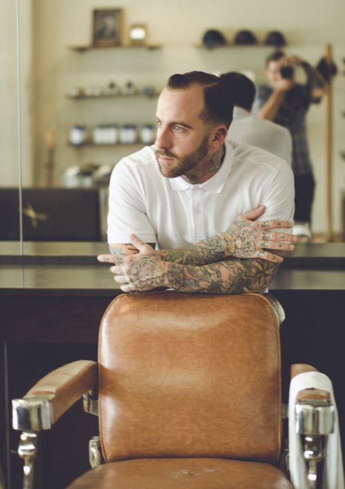 johnnybradshaw:  me recordó a la @BarberiaCapital  