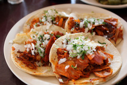 food-porn-diary:  Real Tacos! Tacos al Pastor. [646 x 431]  😻
