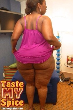 iluvbbwass:  Nothing like a black bbw with