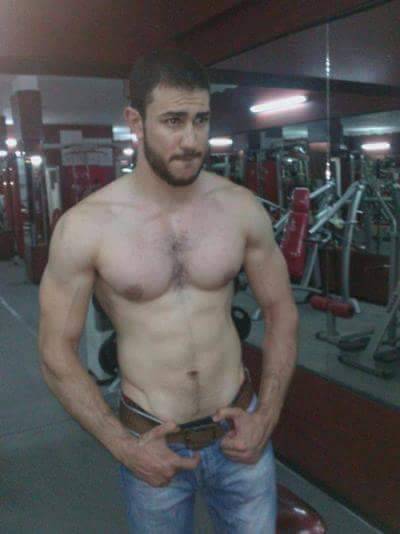 hornygayrednecks77:Get a free peep show with dirty hunks: http://bit.ly/2sPuqv7