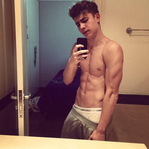 hotguys-sagging-socks: Just keep pulling your pants down Bro