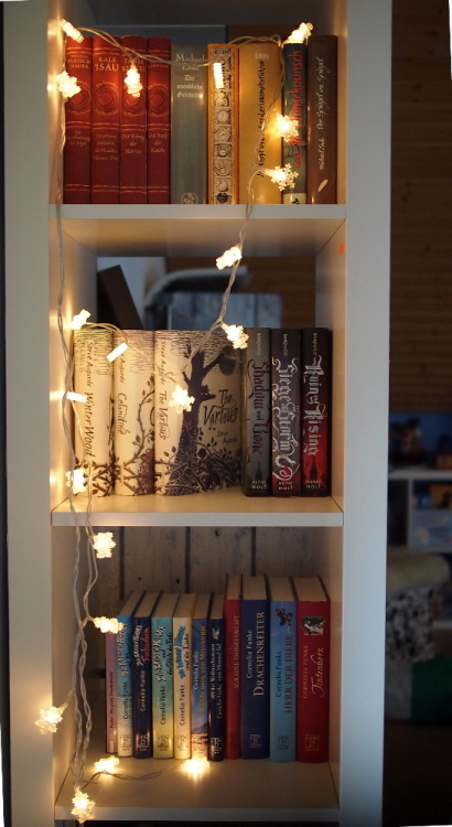 bibliophilecats:December 28th: My bookshelfOr, to be more precise, a selection of my bookshelves. Fi