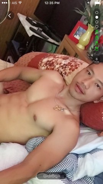 sovan-maphom: bankti:  asian-oppa:  Hot pattaya Thai top guy; ass wrecker: prefers without condom when fucking a guy  Want with him   មុខគ្រាន់បើក្តរឡើងខ្មៅ 