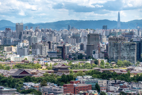 Gyeongbokgung Palace… and the Seoul skyline beyond.