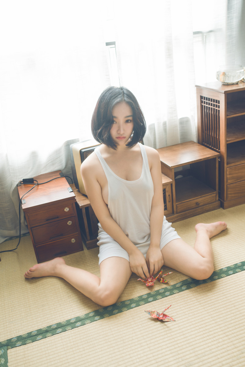bellebodys:  找私房模特？拍大尺度写真？玩露出没人配合？  扫描上方二维码或搜索添加【微信：bellebodysss】支付188软妹币